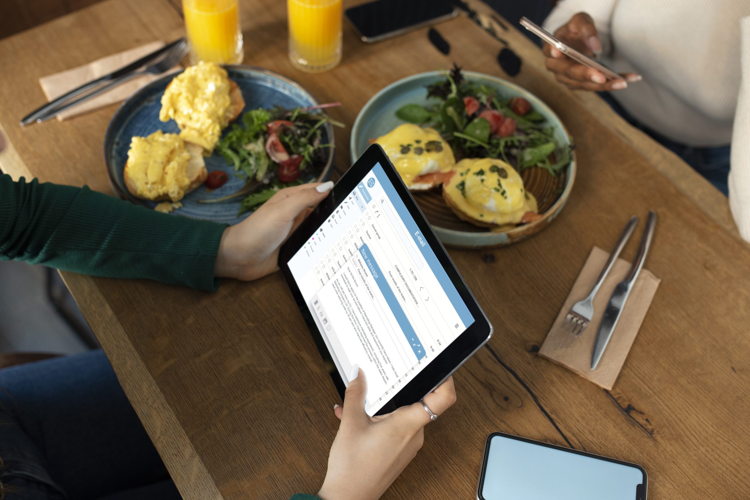 amis souffrant de dependance aux medias sociaux